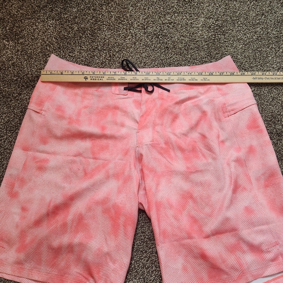 Lululemon Mens Current State Board Shorts Size 34 - Picture 6 of 8